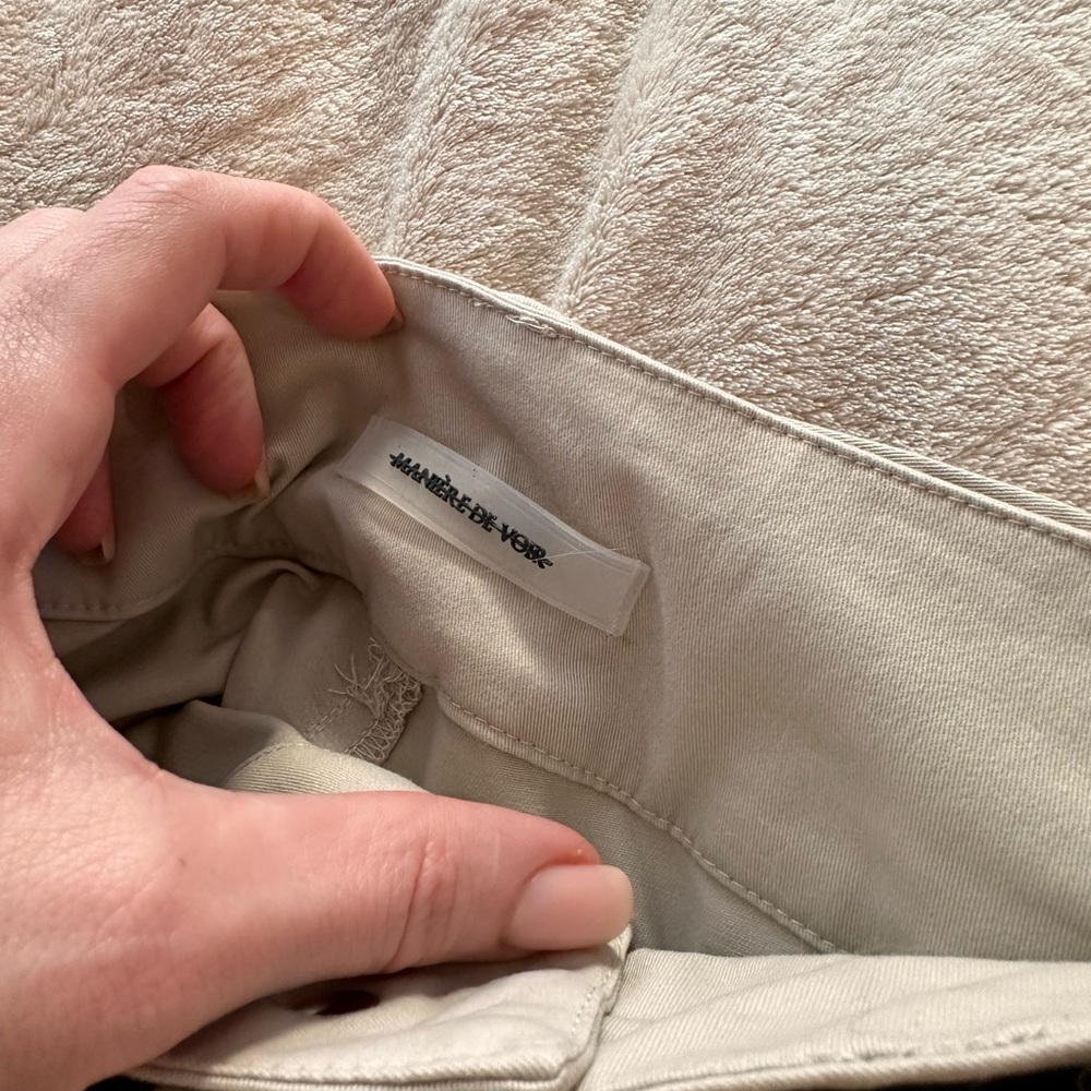 Maniere De Voir Cream Trousers with Architectural Seam Design - Picture 6 of 9